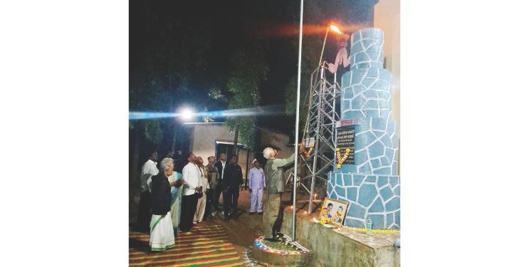 नेरळमध्ये हुतात्म्यांना आदरांजली