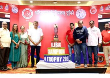 अलिबाग चॅम्पीयन ट्रॉफीचे जल्लोषात अनावरण