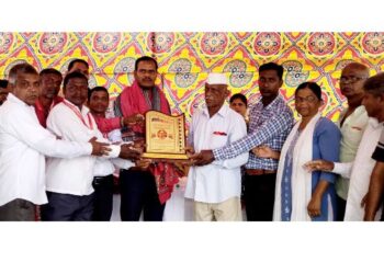 परशुराम दरवडा यांचा आदर्श समाजसेवक म्हणून सन्मान