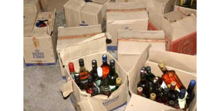 ठाण्यात बनावट दारूचा पूर