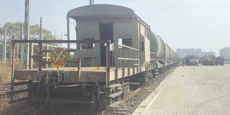 उरण स्थानकातून माल वाहतुकीला सुरुवात