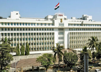 कार्यादेश नसताना मंत्र्यांच्या दालनांचे नूतनीकरण