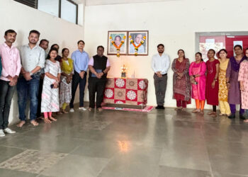 पीएनपीमध्ये स्व. प्रभाकर पाटील यांची जयंती साजरी