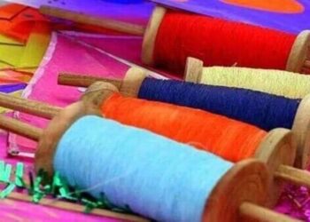 मांजाने दुचाकीस्वाराचा गळा चिरला