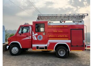 अग्निशमन वाहन शोभेचे बाहुले