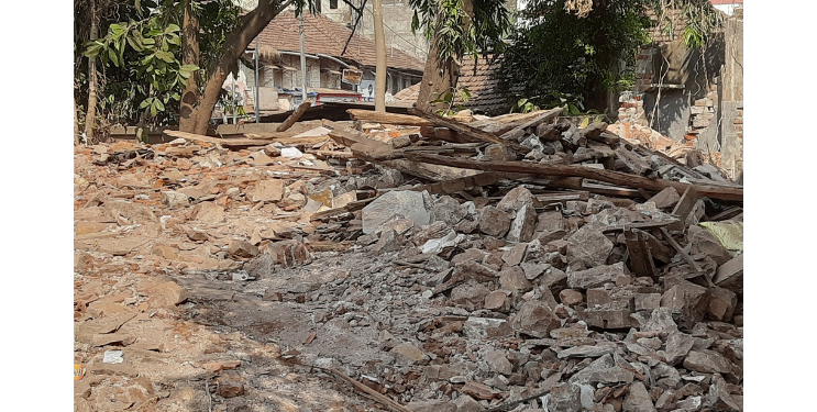 तहसील कार्यालयाची इमारत जमीनदोस्त