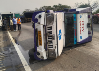 रुग्णवाहिकाच ठरली काळ