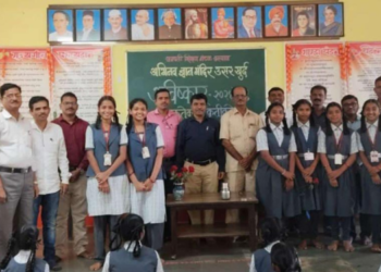 विभागीय विज्ञान प्रदर्शनात विद्यार्थ्यांचे यश