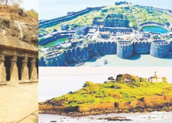 महाराष्ट्रातील 62 बेटांवर ध्वजारोहण