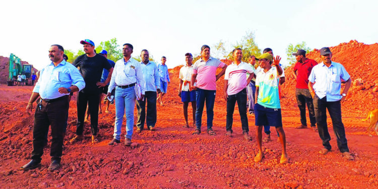 प्रकल्पाविरोधात नागरिक आक्रमक