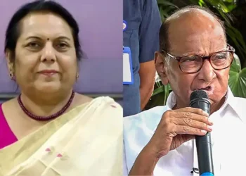 नीलम गोर्‍हेंचे वक्तव्य मूर्खपणाचे: शरद पवार