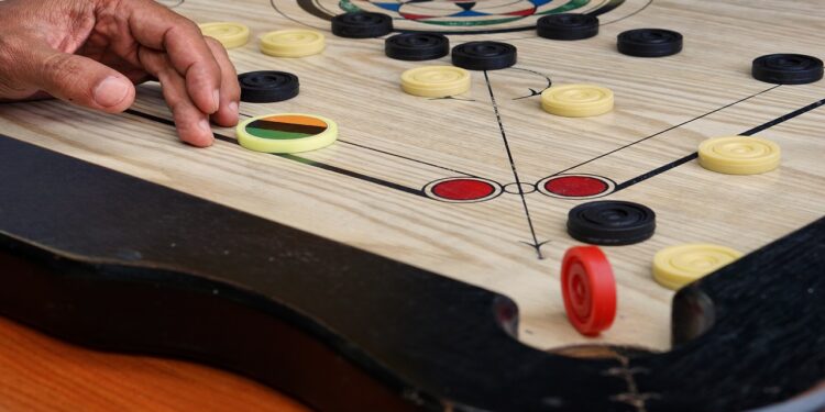 आयडियलतर्फे विनाशुल्क कॅरम स्पर्धा