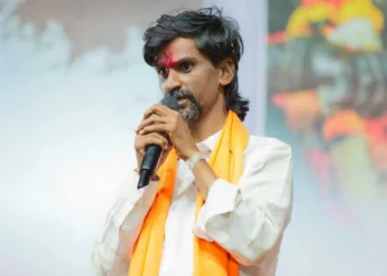 मनोज जरांगे यांची मुंडेंवर टीका