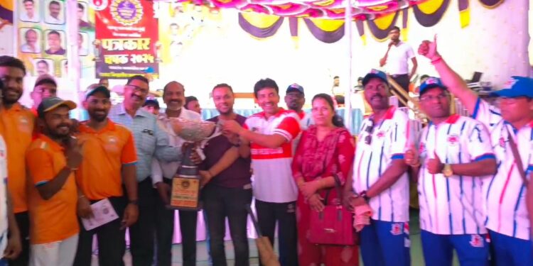 पत्रकारांच्या क्रिकेट सामन्यांना उत्स्फूर्त प्रतिसाद