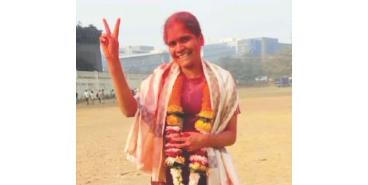 समिक्षा लहानेचे स्पर्धा परीक्षेत यश