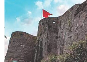 महाराजांच्या गडांचे जतन, संवर्धन आवश्यक