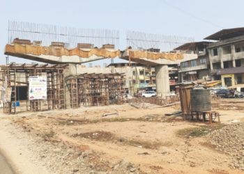 कोलाड नाक्यावर उड्डाणपुलाचे काम ठप्प