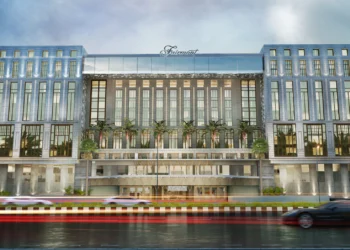 मुंबईतील पंचतारांकित फेअरमोंट हॉटेलला भीषण आग