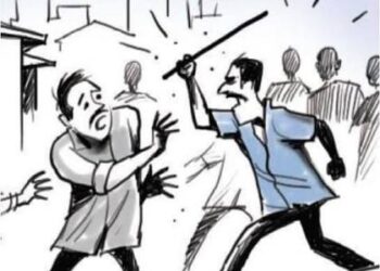 क्षुल्लक कारणावरून शेजार्‍यांमध्ये हाणामारी