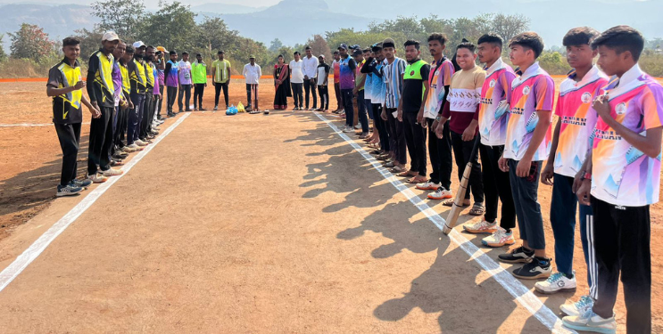 आनंदवाडीमध्ये क्रिकेट सामन्यांचे आयोजन