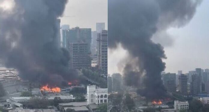 मुंबईतील ओशिवरा फर्निचर मार्केटमध्ये भीषण आग