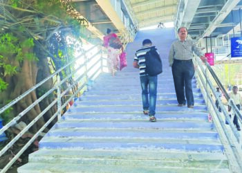 नेरळ रेल्वे स्थानकातील पादचारी पूल प्रवाशांसाठी खुला