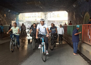 नवी मुंबईच्या आयुक्तांची सायकल वारी