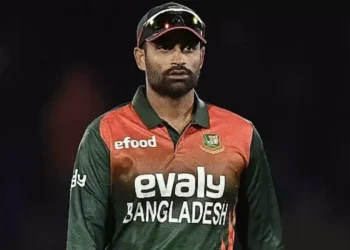 बांगलादेशच्या माजी कर्णधाराला हृदयविकाराचा झटका