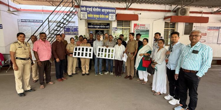 गहाळ झालेले मोबाईल मालकांना परत