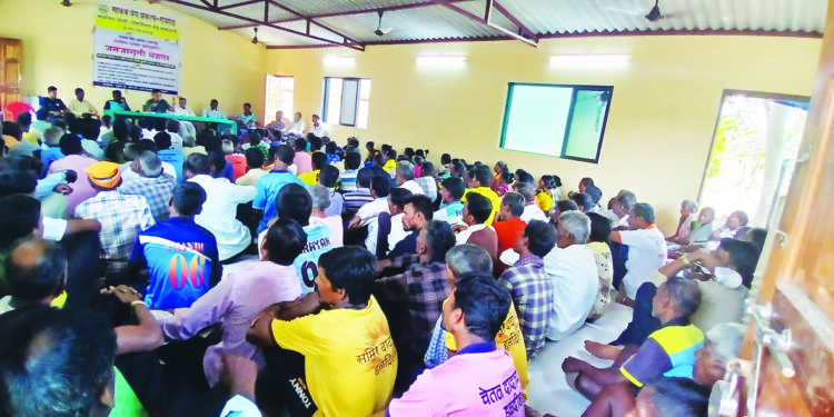 आदिवासींचे भव्य मोर्चाचे आयोजन