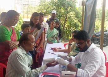 आरोग्य शिबिराला उत्स्फूर्त प्रतिसाद