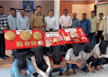 महालक्ष्मी मंदिरावर दरोडा टाकणारी टोळी अटकेत