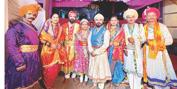 ‘रायगडाला जेव्हा जाग येते’