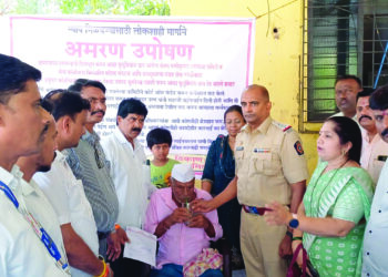 परदेशी कुटुंबियांच्या उपोषणाला स्थगिती