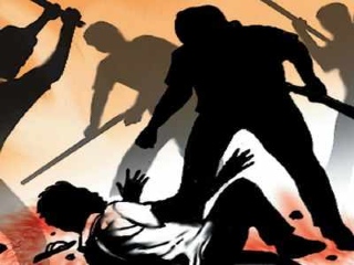 निवृत्त पोलीस अधिकार्‍याला मारहाण