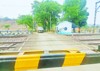 देऊळवाडी फाटक होणार बंद होणार?