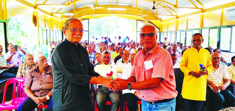 आरसीएफच्या सेवानिवृत्त कर्मचार्‍यांची सभा