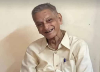 डॉ. मुकूंद साठ्ये यांचे निधन