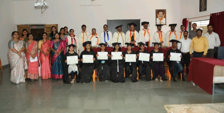 एलएसपीएम महाविद्यालयात दीक्षांत समारंभ