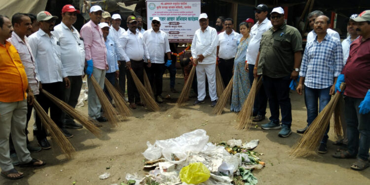 पनवेलमध्ये स्वच्छ बाजार आवार अभियान