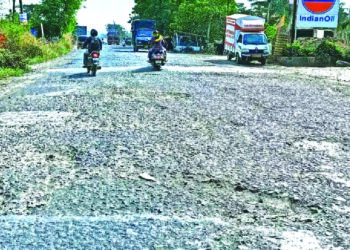 बोकडविरा पुलाखालील मार्ग खड्डेमय