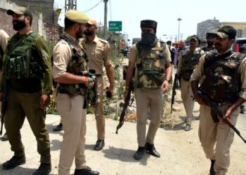 जम्मू-काश्मीर हादरलं! पर्यटकांवर दहशतवादी हल्ला