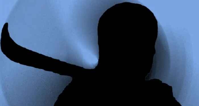 नेरळमध्ये भररस्त्यात तरुणाची दहशत