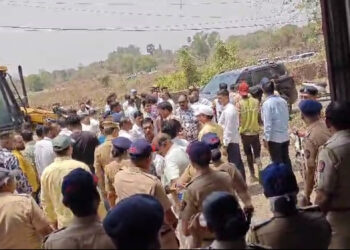 ग्रामस्थांच्या एकजुटीचा विजय