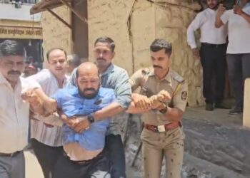 अवैध व्यवसाय थांबविण्यासाठी आत्मदहनाचा प्रयत्न