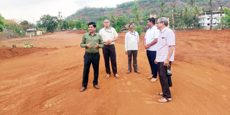 पडीक जमिनीत बहरणार ‘देवराई’