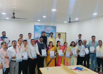 पशुसंवर्धन विभागातील अधिकारी, कर्मचाऱ्यांचा सत्कार