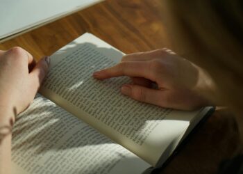 वाचू आनंदाने उपक्रम उत्साहात