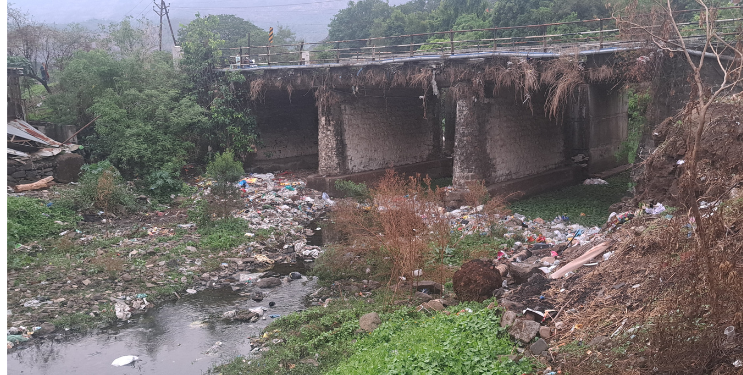 नेरळ गावातील नालेसफाई कधी?