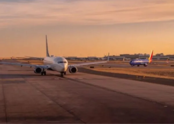 भारत-पाकिस्तान तणावाच्या पार्श्वभूमीवर ‘या’ विमानतळांवरील उड्डाणे स्थगित